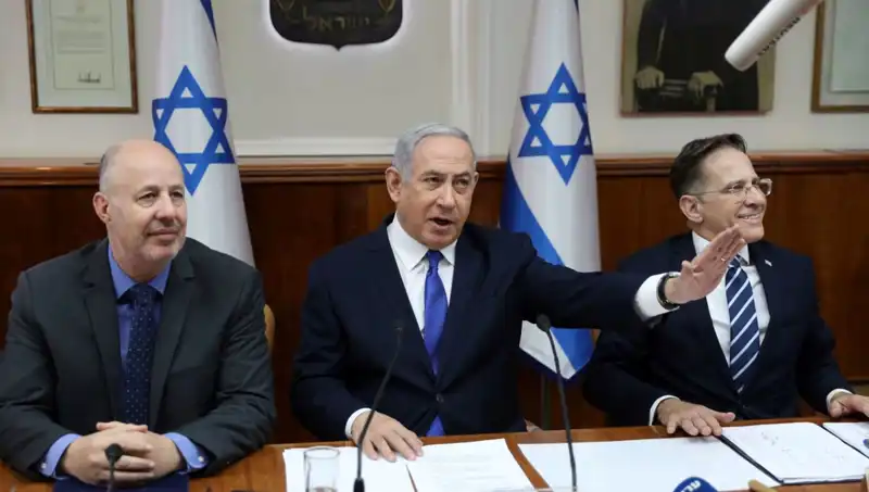 İran’ın Balistik Füzeleri Tel Aviv’i Tehdit Ediyor: Güvenlik Alarmı Verildi