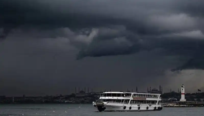 İstanbul ve Etrafında Şiddetli Sağanak Yağışlar Kapıda: Hazırlığınızı Yapın!