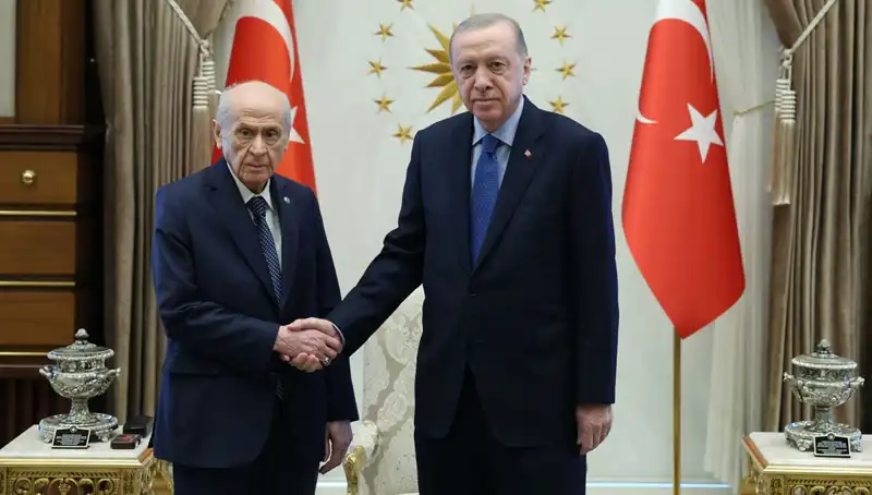 Erdoğan ve Bahçeli’nin Gizemli Görüşmesi: Siyasi İttifakın Geleceği Ne Olacak?