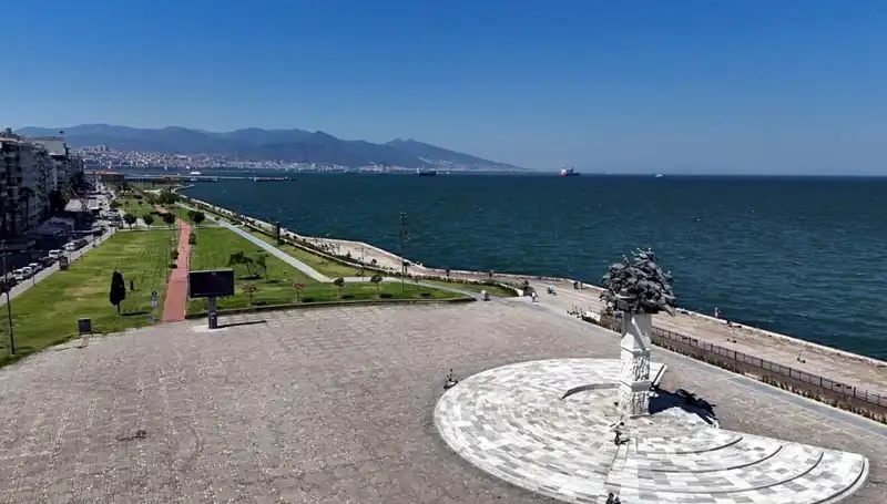 Sıcak Hava Dalgası Türkiye'yi Vurdu: Yollar Boş, Hayat Durma Noktasında