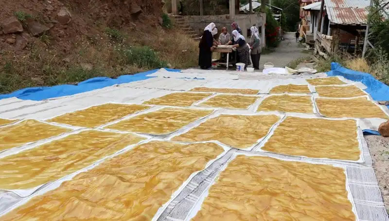 Kışa Hazırlık: Dev Kazanlarda Hazırlanan Geleneksel Yemeklerle Sofralar Şenlenecek