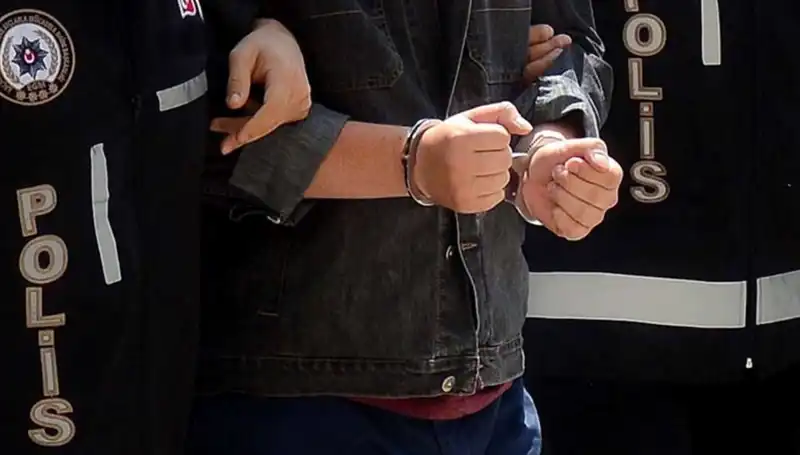 FETÖ’cülerin Dışişleri Bakanlığı’ndaki Yapılanmasına Operasyon: 8 Kişi Gözaltında!