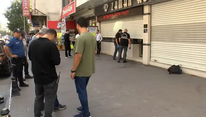 Güpegündüz Cadde Ortasında Gerçekleşen Kuyumcu Soygunu: Olay Anı ve Detaylar