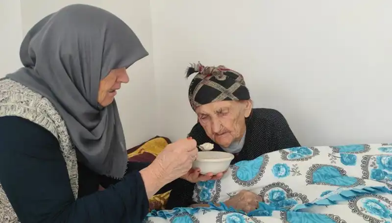 102 Yaşındaki Kezik Nine, Hayatında Hiç Doktora Gitmedi! Uzun Yaşamanın Sırrı Neden Bu Besinde?